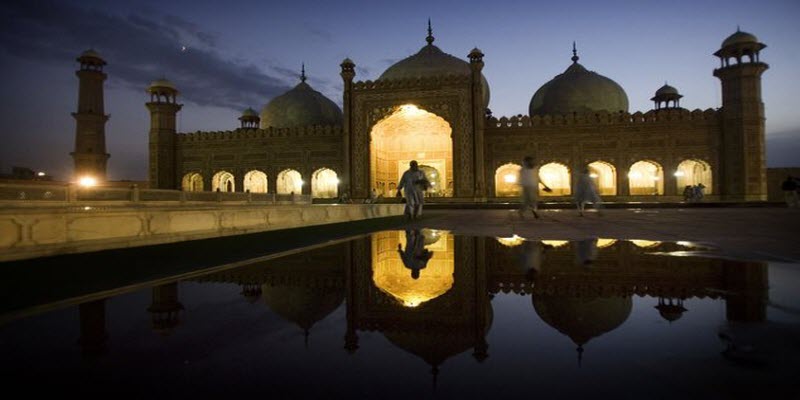 بادشاہی مسجد لاہور کا رمضان کے بارے اہم فیصلہ